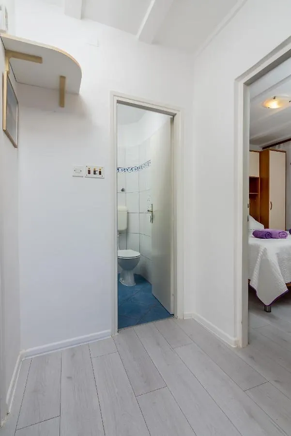 Apartments With A Parking Space Rovinj - 2288