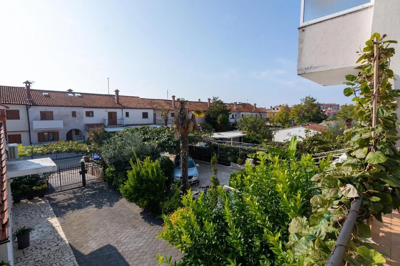 Apartments With A Parking Space Rovinj - 2288