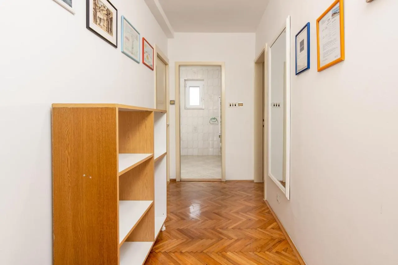 Apartments With A Parking Space Rovinj - 2288
