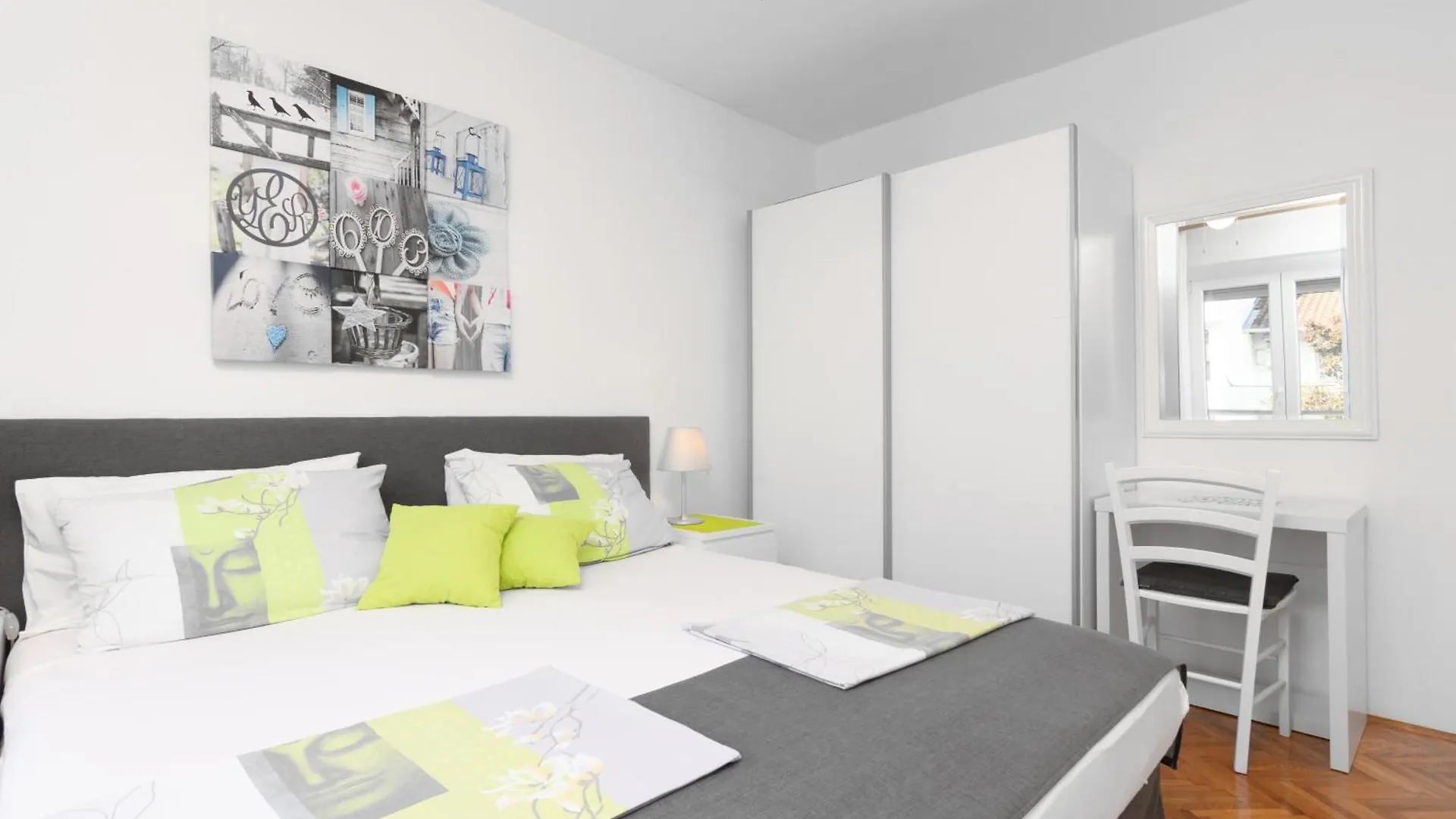 Apartments With A Parking Space Rovinj - 2288